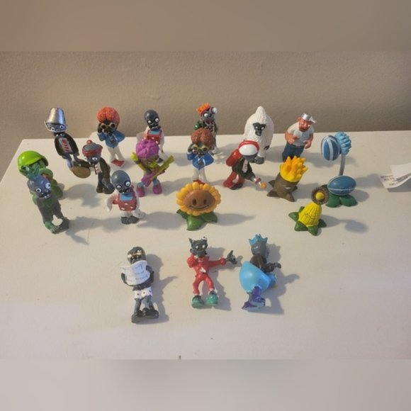 Other - Planet VS Zombies Figures Set of 20
